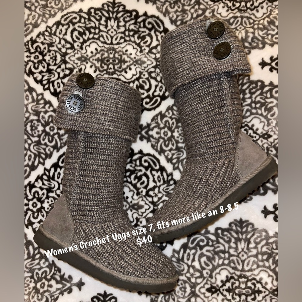 Women’s Crochet Uggs Gray